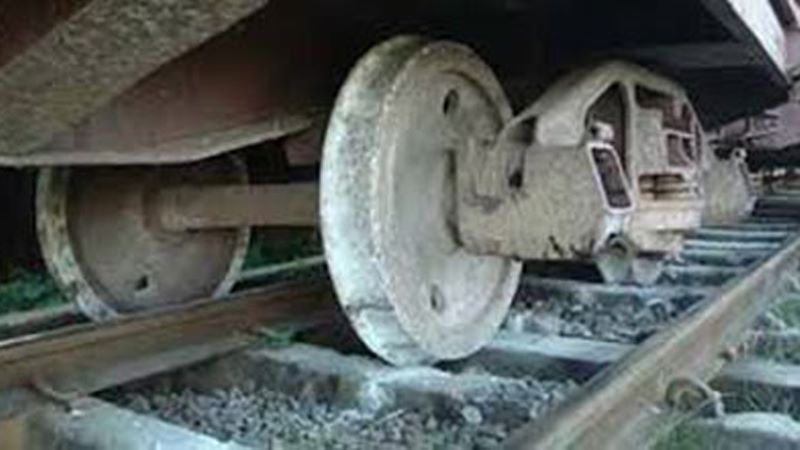 গাজীপুরে চিলাহাটির বগি লাইনচ্যুত, ঢাকার সাথে উত্তরবঙ্গের ট্রেন যোগাযোগ বন্ধ